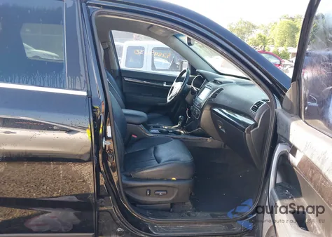 2014 Kia Sorento Lx z USA, uszkodzony, nr VIN 5XYKTCA62EG442574